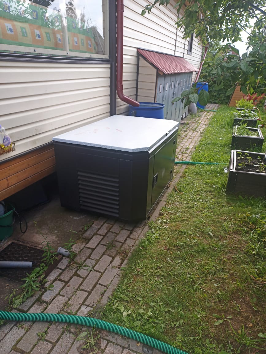 Генератор с автозапуском в уличном контейнере