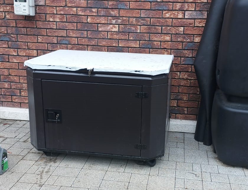 Инверторный генератор 5 КВт в контейнере с АВР